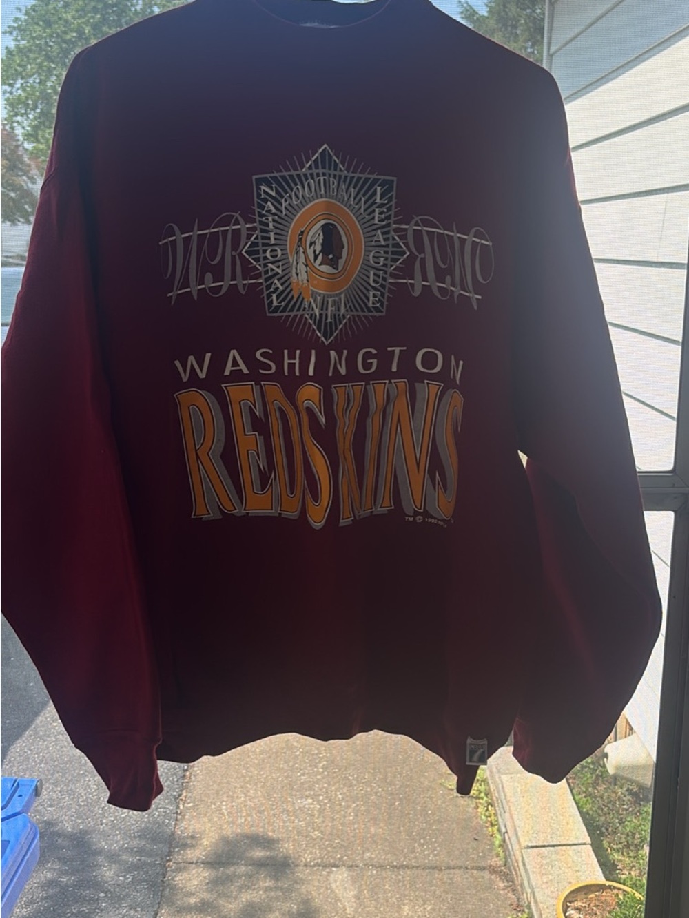 LOGO 7 Women’s Burgundy Washington Redskins Graphic Crewneck Sweatshirt